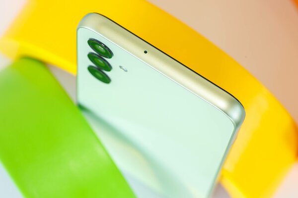 Какой смартфон купить в мае 2024: рейтинг лучших моделей на любой бюджет — Недорогие смартфоны до 20 000 рублей. 6