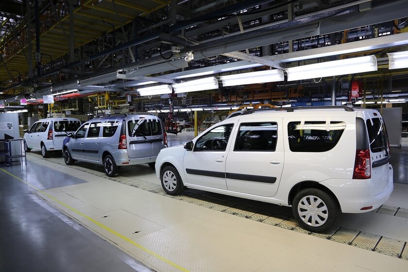 В России запустили в производство опытную партию LADA e-Largus — первого электромобиля с отечественной батареей
