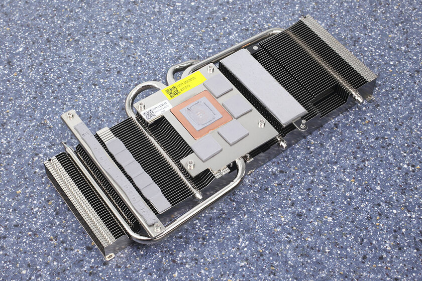 Видеокарта со слотом для SSD. В этом есть практический смысл, обзор ASUS GeForce RTX 4060 Ti Dual — Дизайн корпуса. 9