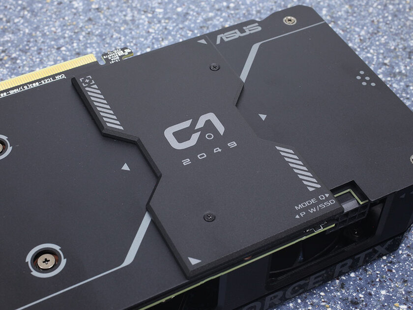 Видеокарта со слотом для SSD. В этом есть практический смысл, обзор ASUS GeForce RTX 4060 Ti Dual — Дизайн корпуса. 10