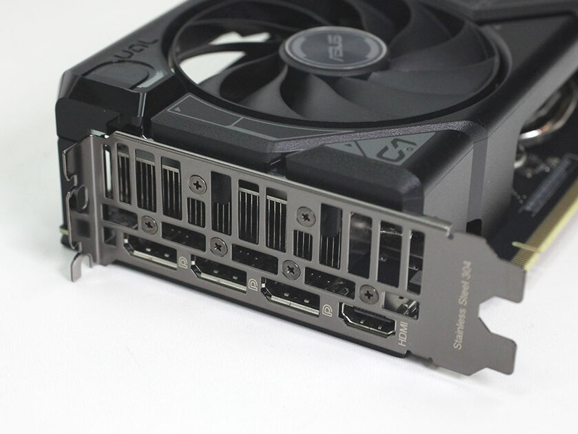 Видеокарта со слотом для SSD. В этом есть практический смысл, обзор ASUS GeForce RTX 4060 Ti Dual — Дизайн корпуса. 14