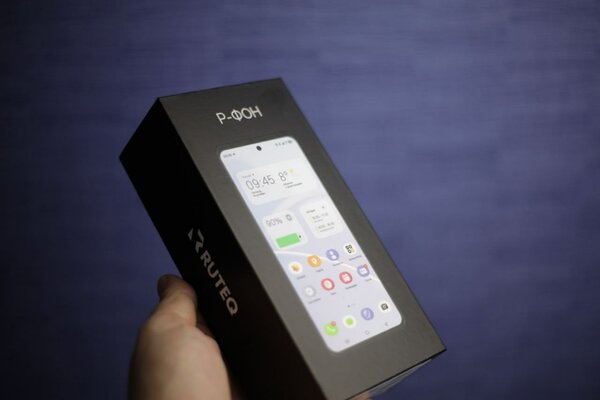 В России представили Р-ФОН — отечественный смартфон на не-Android