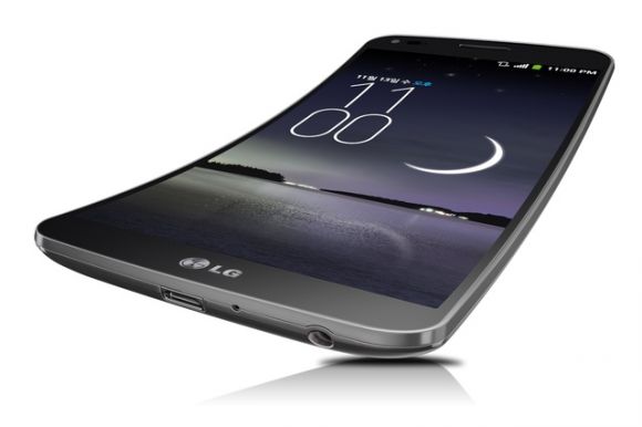 Смартфон LG G Flex появится в продаже в Европе в следующем месяце