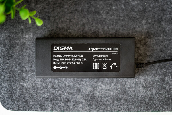 Попробовал изогнутый монитор, теперь не привыкну к обычным. Обзор Digma Overdrive 34A710Q — Комплектация. 3