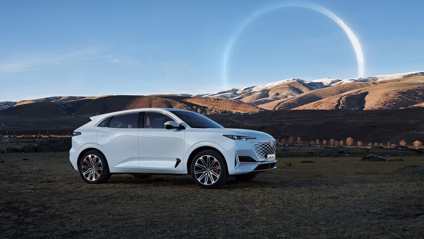 В России стартовали продажи гибридного кроссовера Changan Uni-K iDD: с быстрой зарядкой и запасом хода в 1000 км