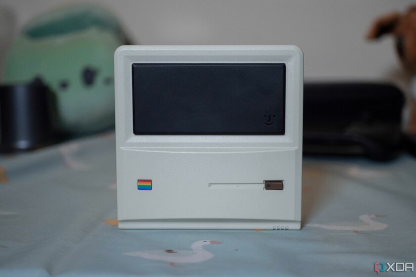 Тестирую мини-ПК, порвавший интернет: малыш-Macintosh превращается в консоль или NAS