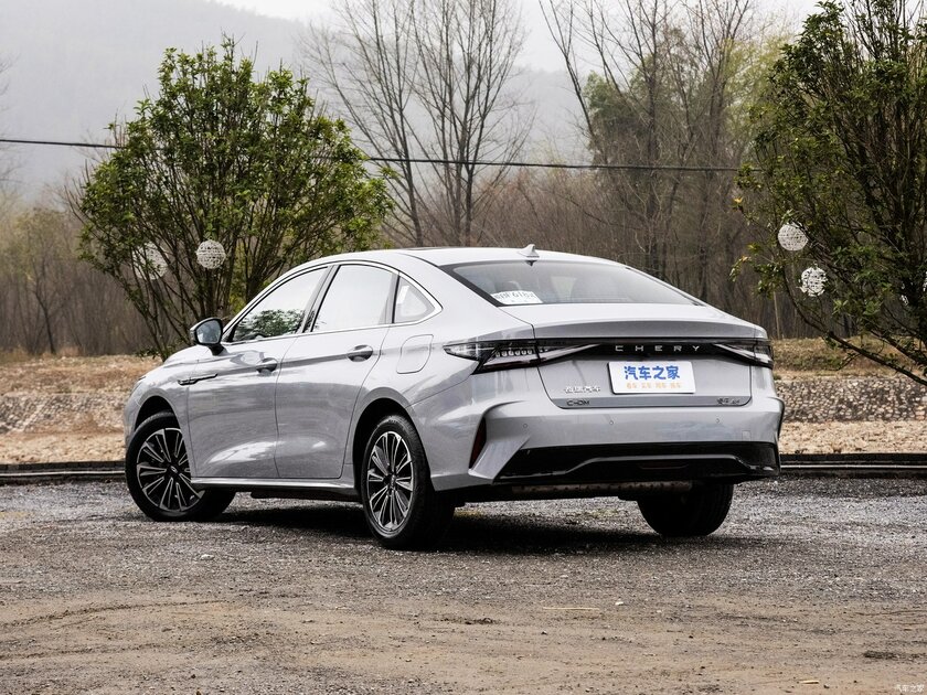 Представлен Chery Fengyun A8 с огромным запасом хода — до 1400 км
