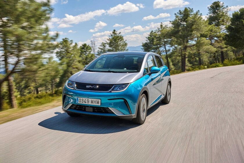 Китайский электрокар BYD Dolphin назвали лучшим автомобилем для покупки в Европе