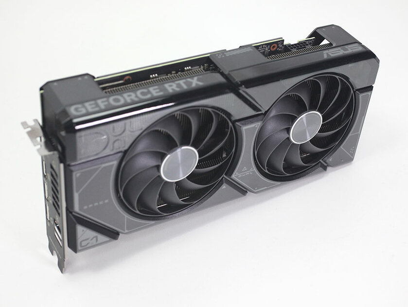 Видеокарта среднего уровня, способная уделать RTX 3090: обзор ASUS GeForce RTX 4070 Super Dual