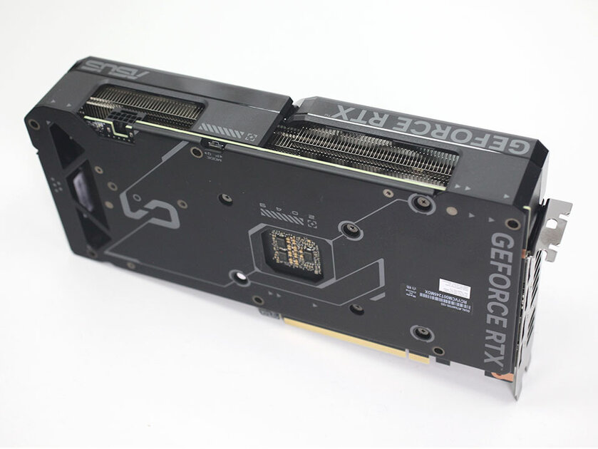 Видеокарта среднего уровня, способная уделать RTX 3090: обзор ASUS GeForce RTX 4070 Super Dual