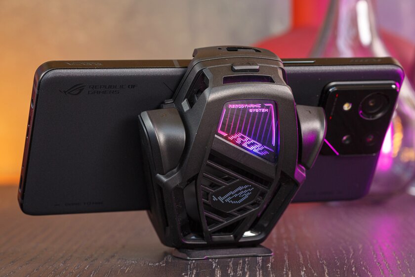 Этот геймерский смартфон хочется купить вместо обычного. Обзор ASUS ROG Phone 8 (Pro) — Дизайн. 13