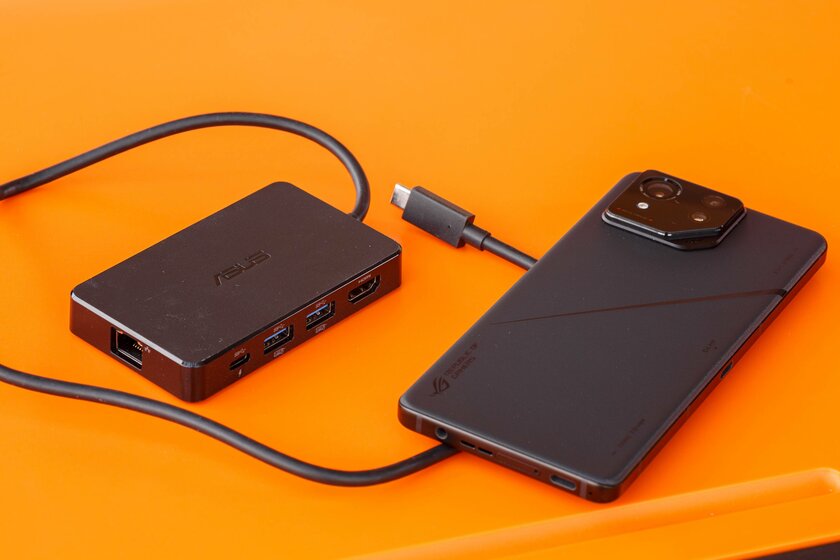 Этот геймерский смартфон хочется купить вместо обычного. Обзор ASUS ROG Phone 8 (Pro) — Дизайн. 17
