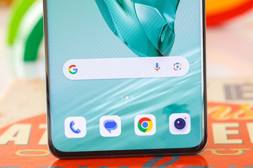 OnePlus украла фишку Xiaomi. Обзор OnePlus 12 — теперь это другой смартфон