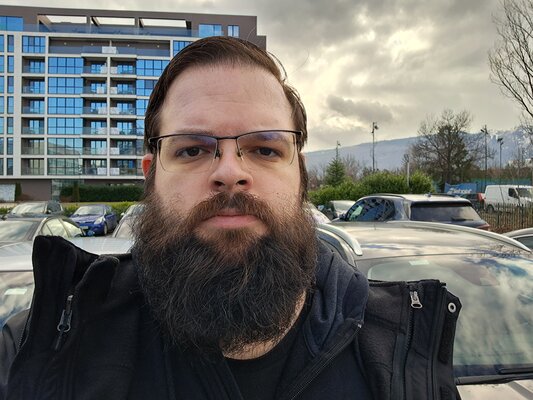 Samsung нашла формулу победы над дешёвыми «китайцами»? Обзор Galaxy A25 — хорош! — Камеры. 37