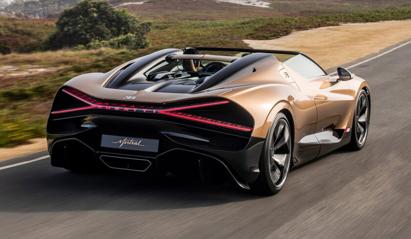 Bugatti представила спайдер Mistral: последний суперкар бренда на двигателе W16
