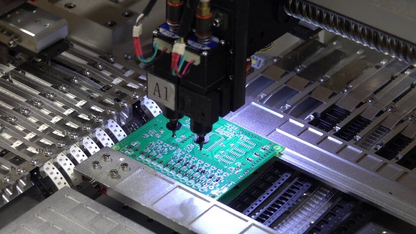 Россия нарастила производство материнских плат для процессоров Intel и AMD прошлых поколений