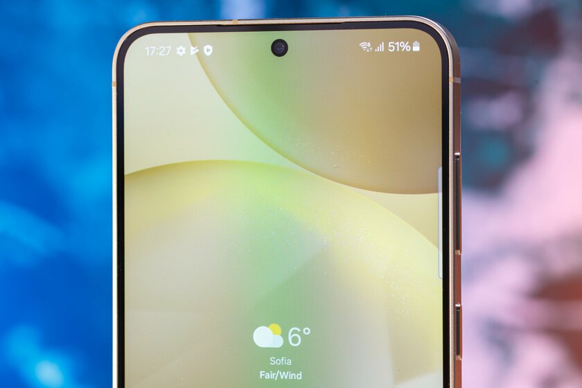 Лучший (и долгоживущий!) компакт на Android в 2024 году. Обзор Samsung Galaxy S24 — Дисплей. 2