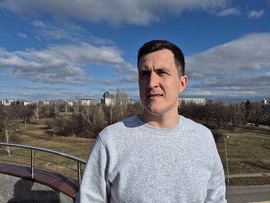 Лучший (и долгоживущий!) компакт на Android в 2024 году. Обзор Samsung Galaxy S24 — Камеры. 83