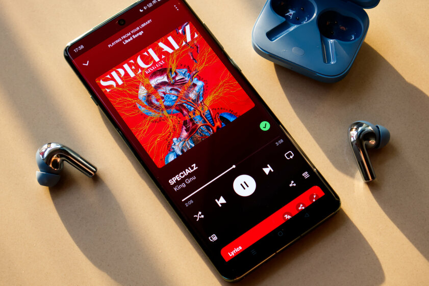 Вот доказательство, что дорогие наушники не нужны. Обзор OnePlus Buds 3