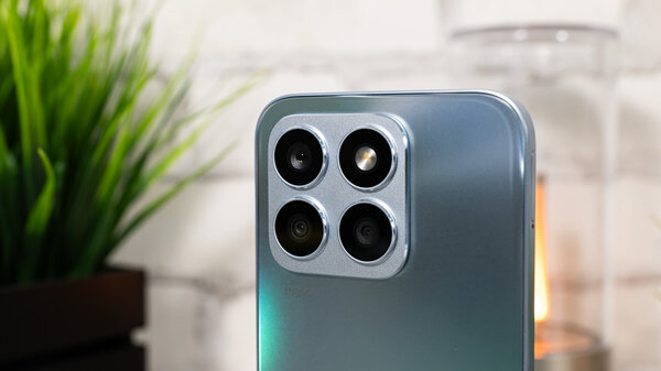 Недорогой смартфон оснастили кучей современных фишек — вышло круто. Обзор HONOR X8b — Камеры. 1