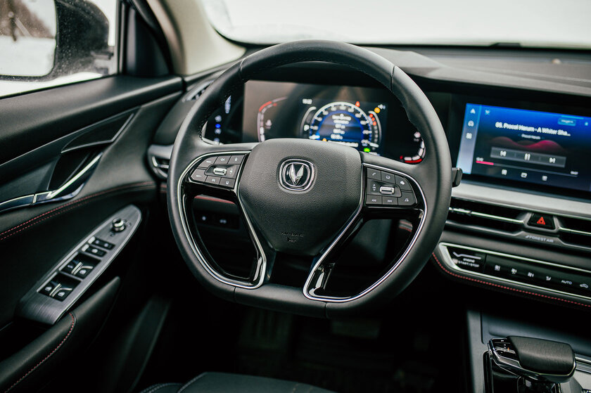 Если не нужны огромные дисплеи и новомодный дизайн. Обзор Changan CS75 Plus — Знакомство. 22