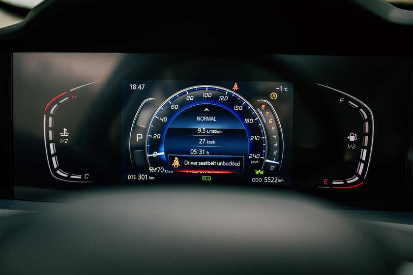 Если не нужны огромные дисплеи и новомодный дизайн. Обзор Changan CS75 Plus — Знакомство. 40