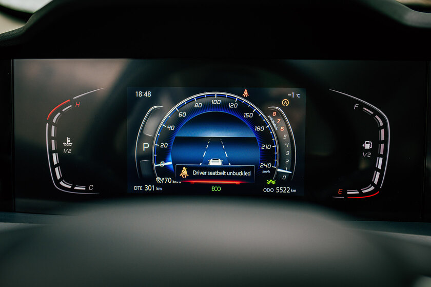 Если не нужны огромные дисплеи и новомодный дизайн. Обзор Changan CS75 Plus — Знакомство. 41