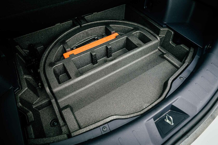 Если не нужны огромные дисплеи и новомодный дизайн. Обзор Changan CS75 Plus — Знакомство. 60