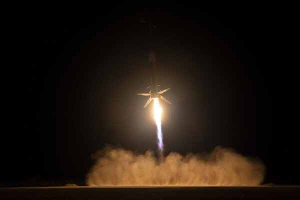 SpaceX запустила лунный модуль. В случае успеха это будет первая высадка на Луне частной компании
