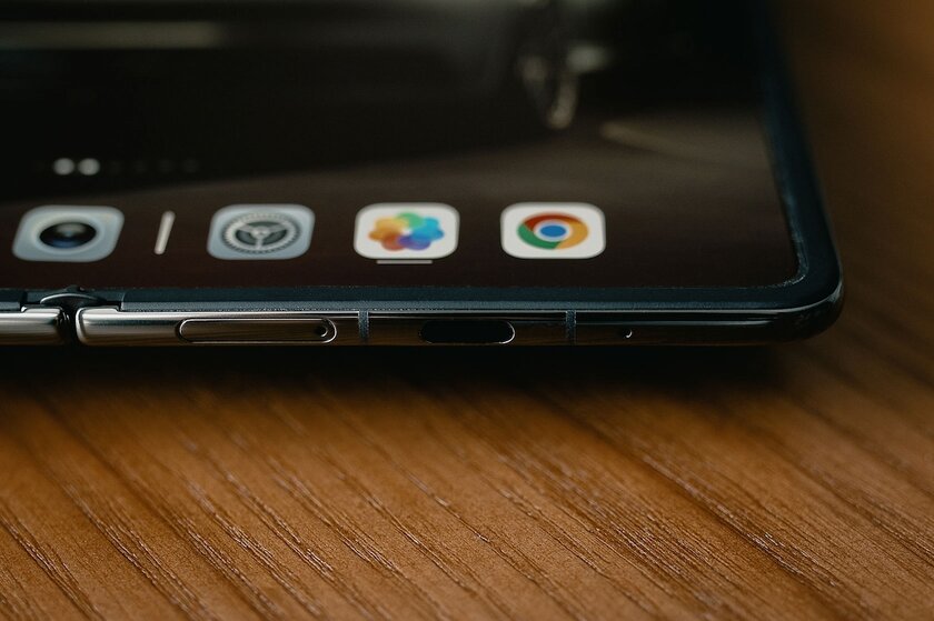 Смотрю на Porsche-смартфон от HONOR: каково с люксом в руках