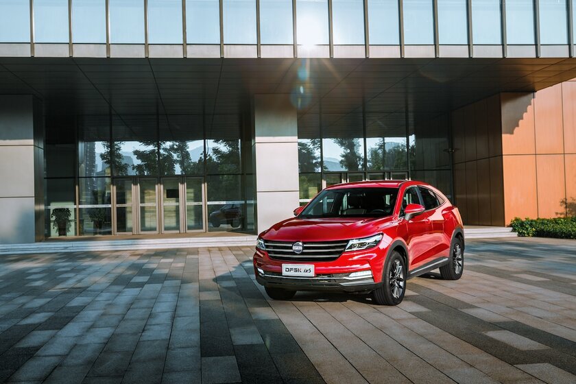 В России стартовали продажи кроссоверов DFSK ix5 и DFSK ix7 от Dongfeng: от 3 млн рублей