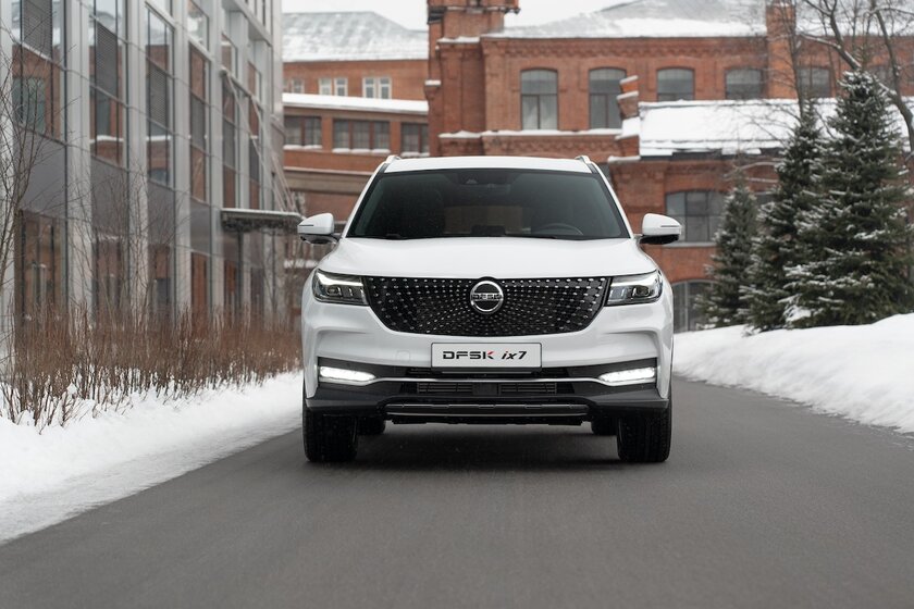 В России стартовали продажи кроссоверов DFSK ix5 и DFSK ix7 от Dongfeng: от 3 млн рублей