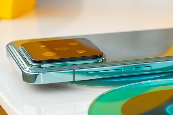 Лучший Xiaomi за последние годы: обзор компактного Xiaomi 14, рвущего крупных конкурентов — Дизайн. 5