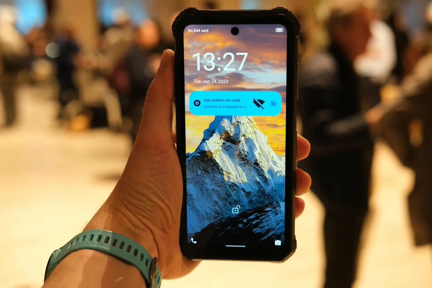 Толщина 27,8 мм и аккумулятор на 28 000 мА⋅ч: представлен смартфон Energizer Hard Case P28K
