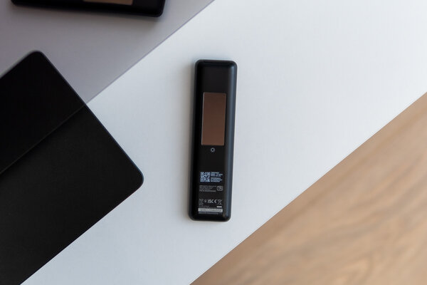 Настолько тонкий OLED-телевизор, что разъёмы вынесли отдельно. Обзор Samsung S95C — SmartTV и управление. 7