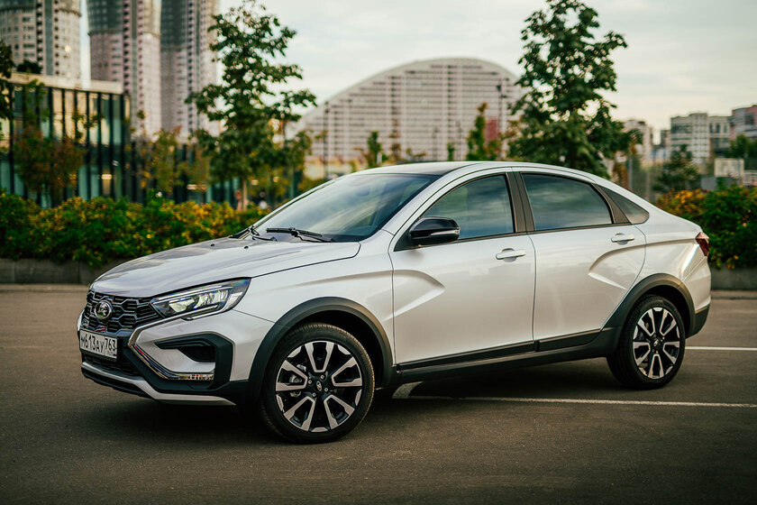 LADA сообщила о запуске серийного производства Vesta с новым мотором и автоматом