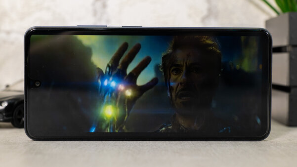 На что способен смартфон за 8 000 рублей: обзор Infinix Smart 8 Pro (тоже удивитесь) — Дисплей. 1