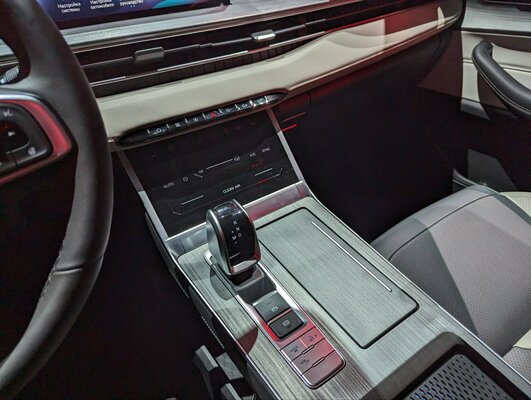 18 лет в России: Chery отпраздновала важную дату и представила специальную версию Tiggo 4 PRO