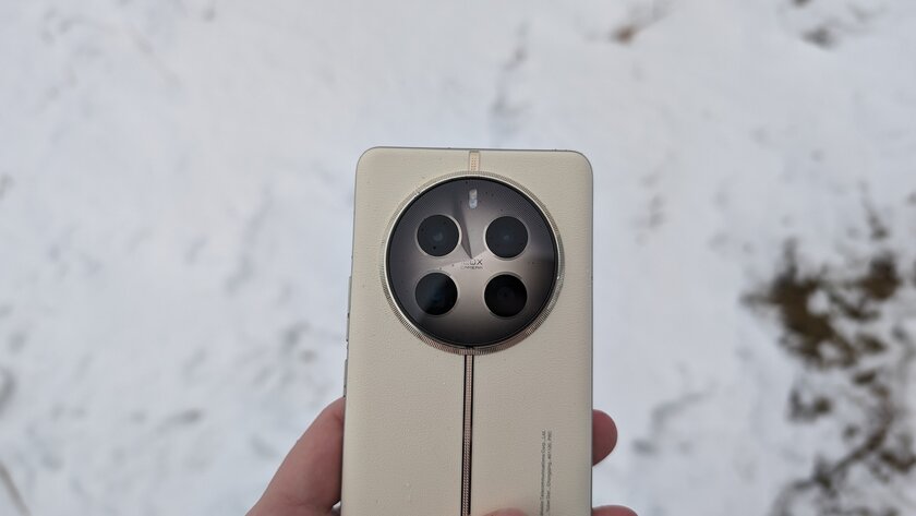 Приятный корпус, экран-водопад и достойная камера: первый взгляд на Realme 12 Pro+
