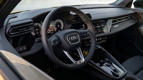 Представлена Audi A3 2025: автомобиль полон «раздражающих» подписок