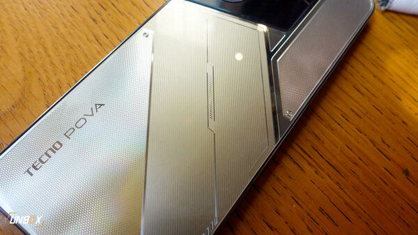 Какой смартфон купить в мае 2024: рейтинг лучших моделей на любой бюджет — Бюджетные смартфоны до 15 000 рублей. 11