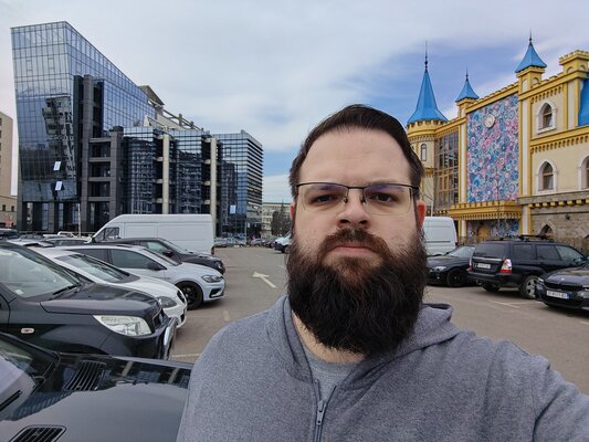 ASUS взяла игровой смартфон и сделала из него обычный. Обзор Zenfone 11 Ultra — Камеры. 56