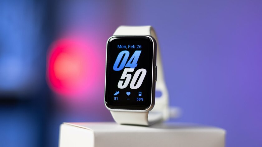 Samsung переплюнула Mi Band? Обзор недорогого Galaxy Fit 3 — хорош