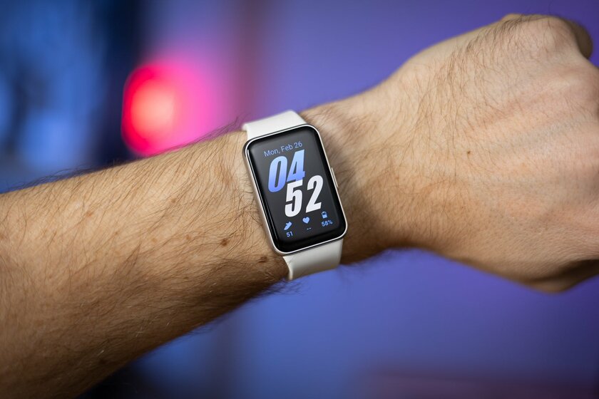 Samsung переплюнула Mi Band? Обзор недорогого Galaxy Fit 3 — хорош — Дизайн. 1