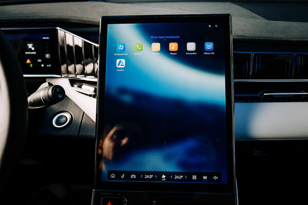Машины Geely теперь другие — это и хорошо, и плохо. Обзор Atlas 2024 — Знакомство. 26