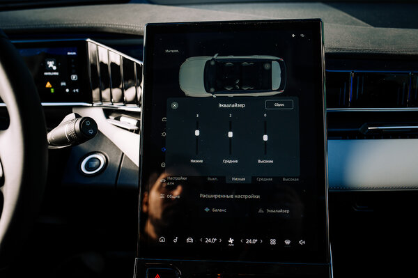 Машины Geely теперь другие — это и хорошо, и плохо. Обзор Atlas 2024 — Знакомство. 37