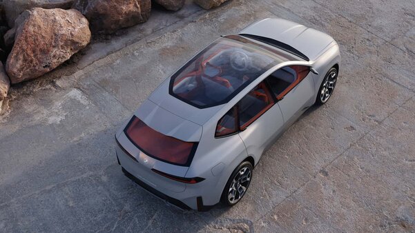 BMW показала будущее: концепт футуристического кроссовера Vision Neue Klasse X