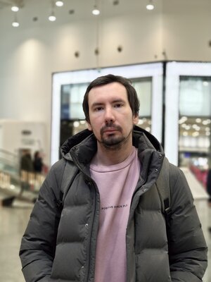 Этот смартфон с дизайном от Rolex разрывает свой ценовой сегмент: обзор Realme 12 Pro+