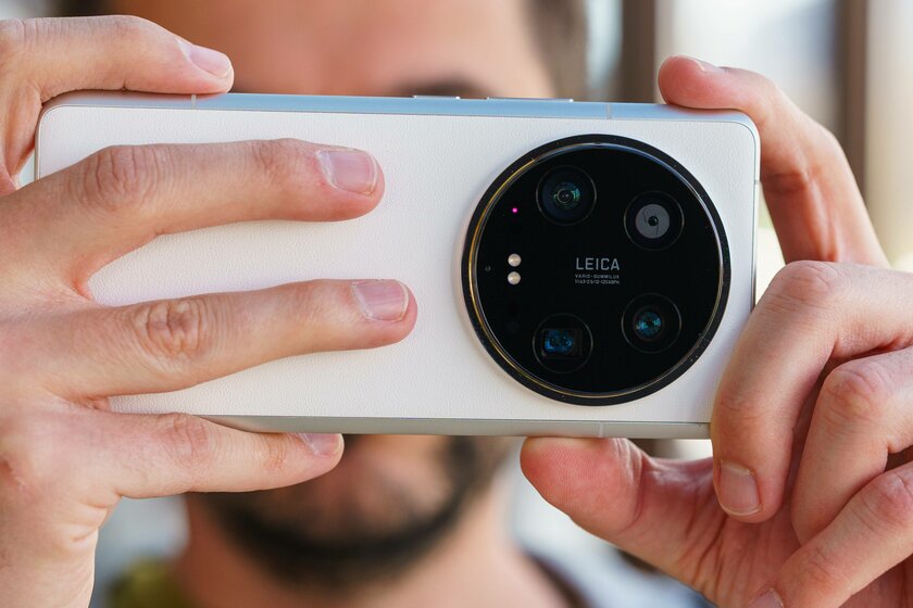Это лучший Xiaomi — не кликбейт. Обзор фотоаппарата Xiaomi 14 Ultra со встроенным смартфоном