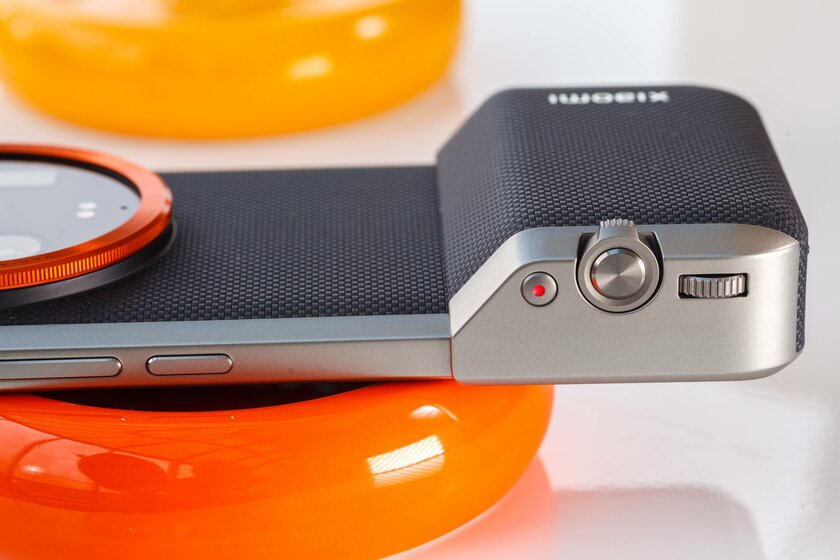 Это лучший Xiaomi — не кликбейт. Обзор фотоаппарата Xiaomi 14 Ultra со встроенным смартфоном — Аксессуары для фотографов. 4